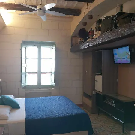 The 1930'S Maltese Residence-2